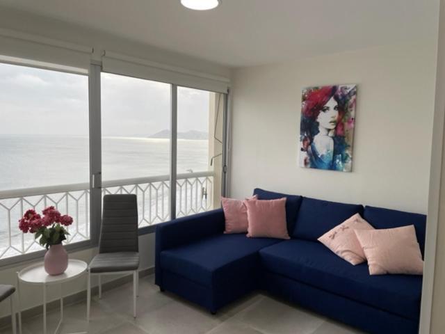 Precioso Apartamento A Estrenar En Primera Linea De Playa Бенидорм Экстерьер фото