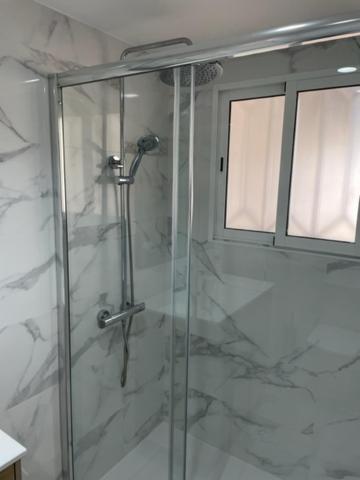 Precioso Apartamento A Estrenar En Primera Linea De Playa Бенидорм Экстерьер фото