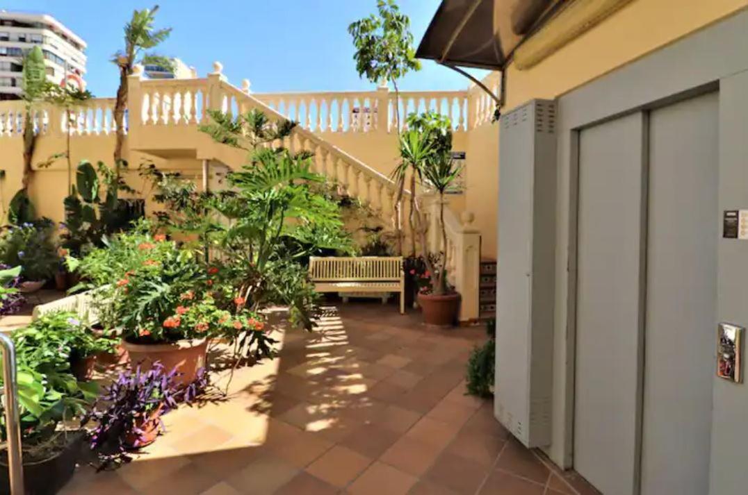 Precioso Apartamento A Estrenar En Primera Linea De Playa Бенидорм Экстерьер фото